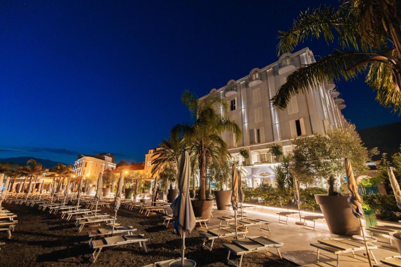 Hotel Palma Tivat Exterior photo