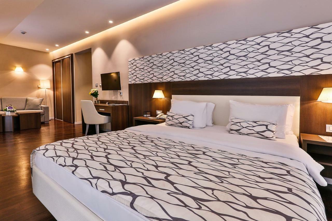 Hotel Palma Tivat Exterior photo
